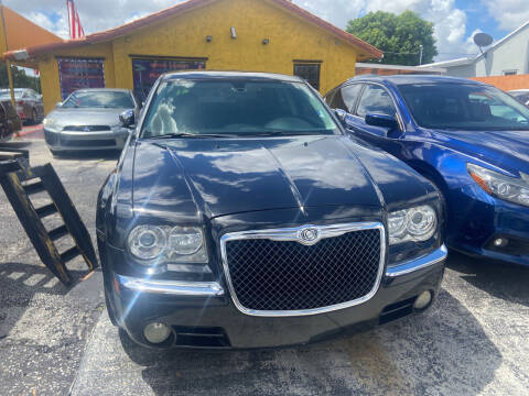 2010 Chrysler 300 for sale at Versalles Auto Sales in Hialeah FL