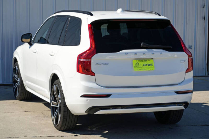 2022 Volvo XC90 Recharge T8 R-Design