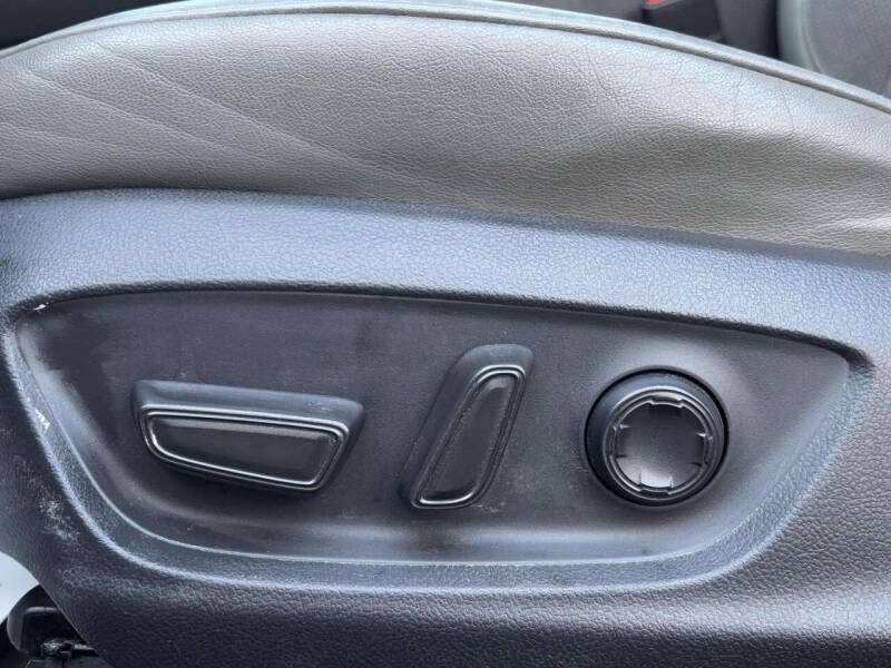 2019 Toyota Avalon Touring