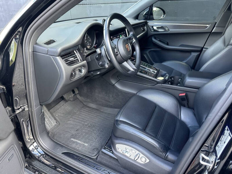 2024 Porsche Macan GTS