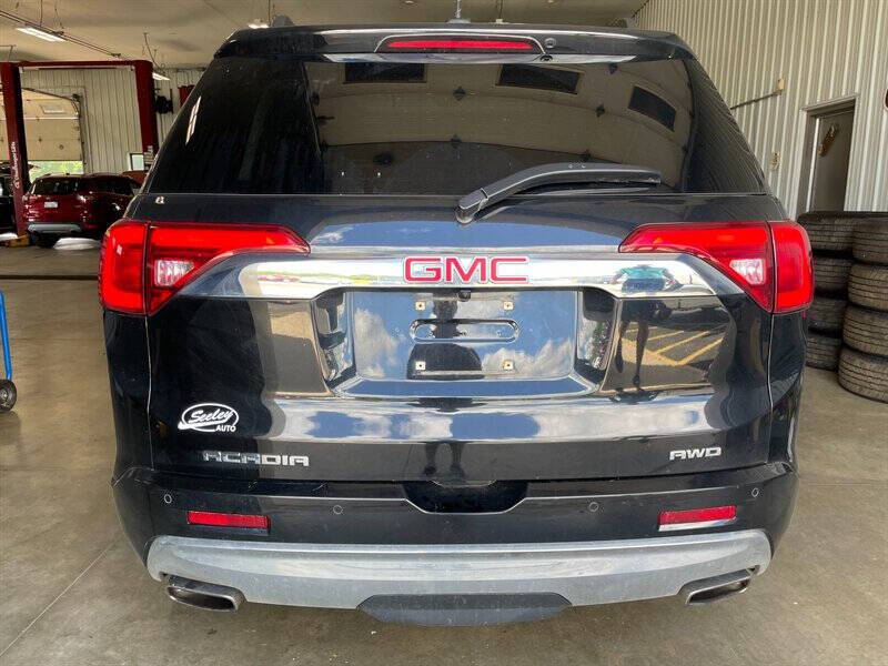2017 GMC Acadia Denali