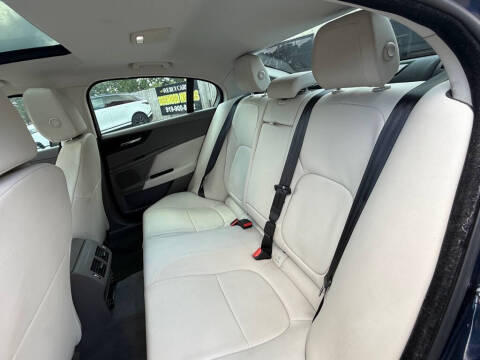 2017 Jaguar XE 25t Premium