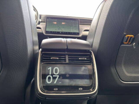 2024 Rivian R1S Adventure