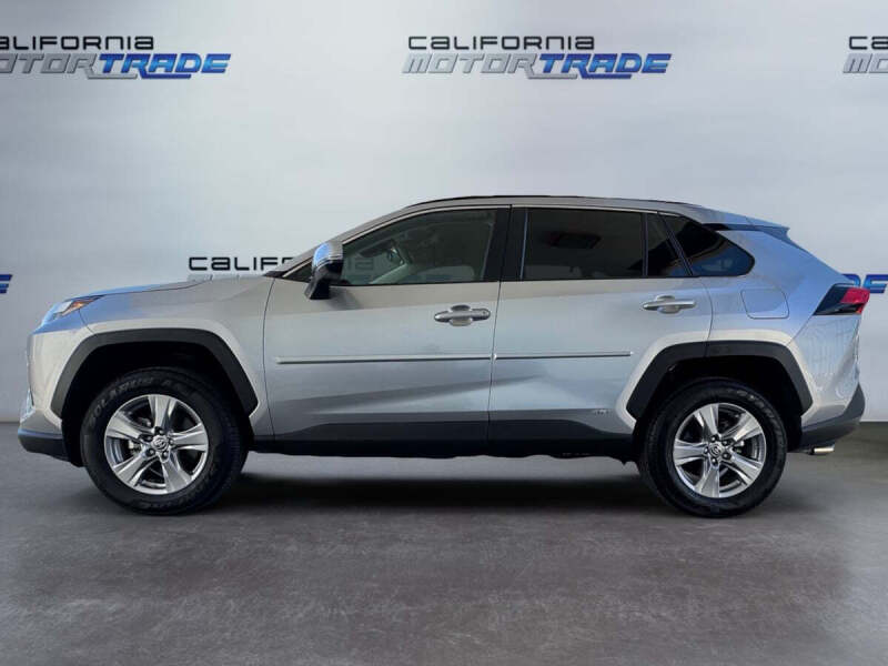 2023 Toyota RAV4 Hybrid LE