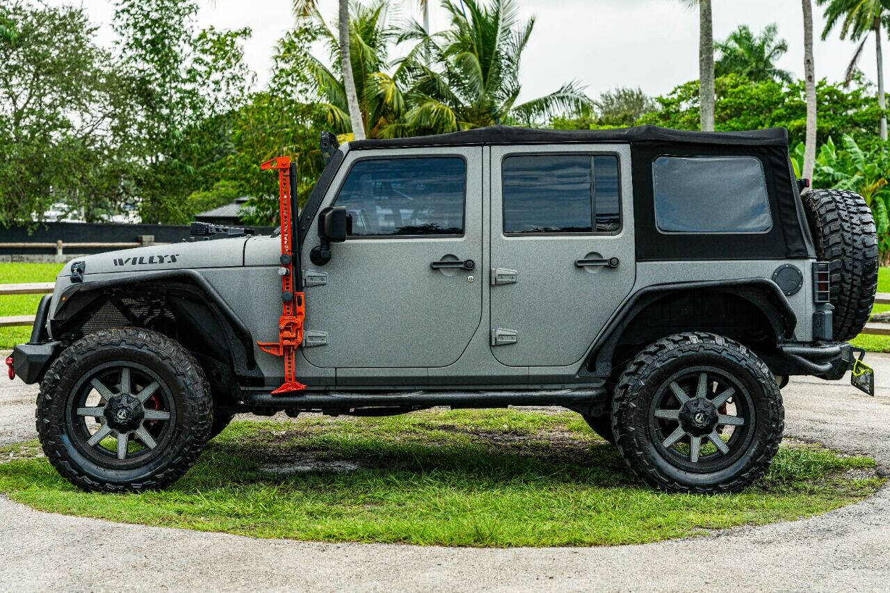 2015 JEEP Wrangler SUV / Crossover - $29,999
