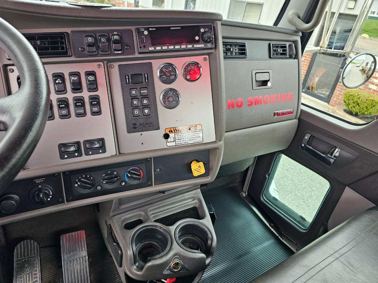 2022 Kenworth T370 13