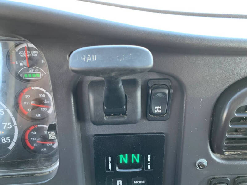 2015 Freightliner M2 106