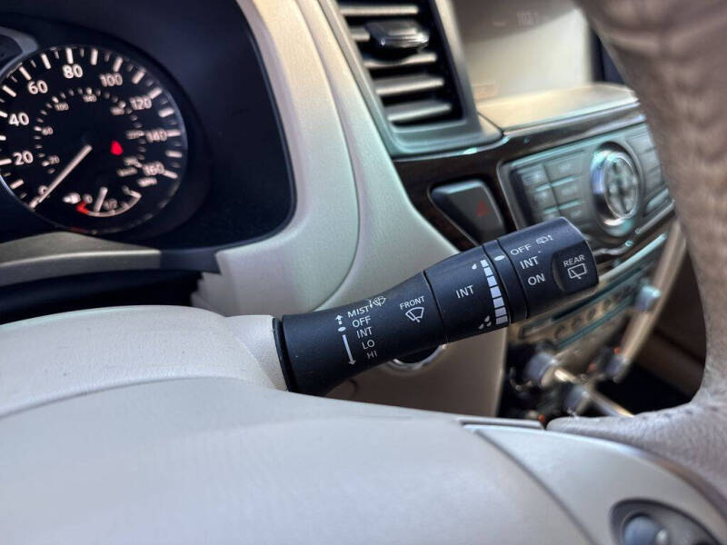 2015 Nissan Pathfinder Platinum