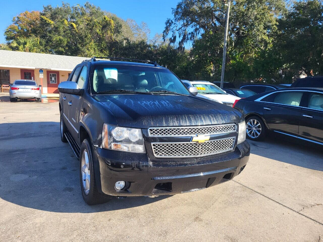 2012 Chevrolet Avalanche for sale at FAMILY AUTO BROKERS in Longwood, FL