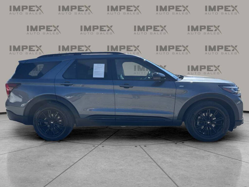 2025 Ford Explorer ST-Line