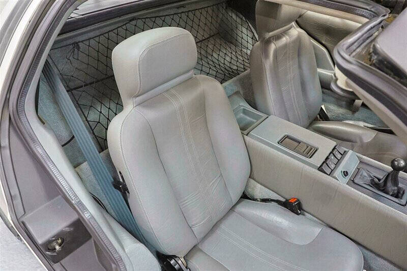 1982 DeLorean DMC-12