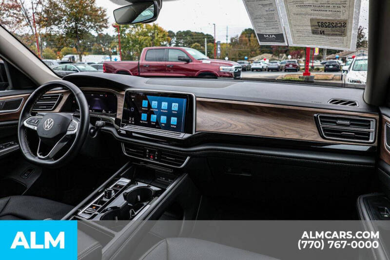 2025 Volkswagen Atlas SE