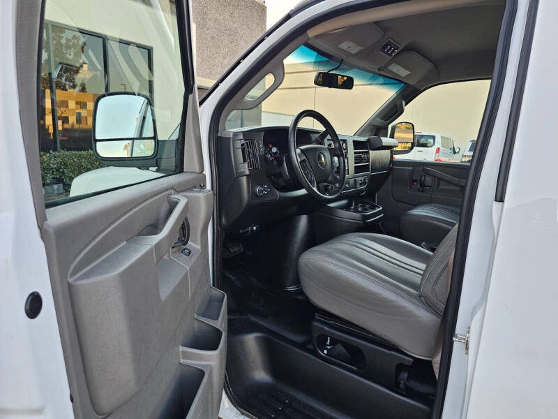 2023 Chevrolet Express LS 3500