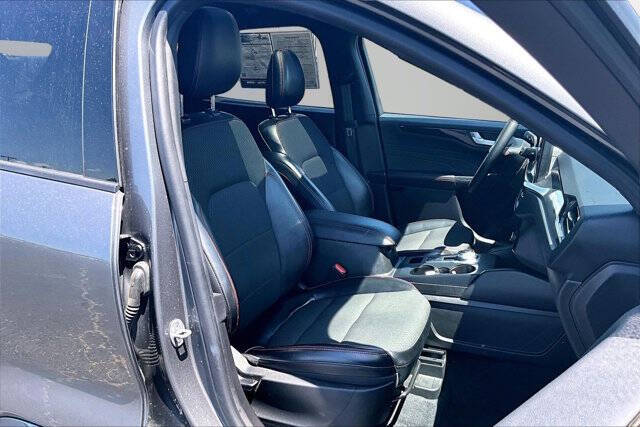 2023 Ford Escape ST-Line