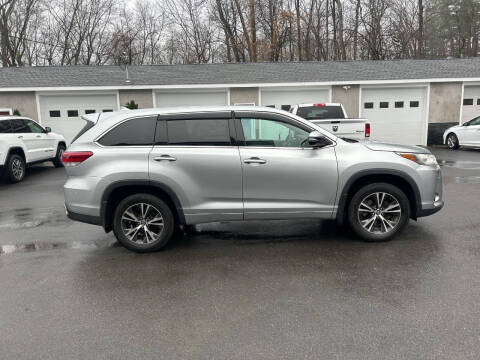 2017 Toyota Highlander LE