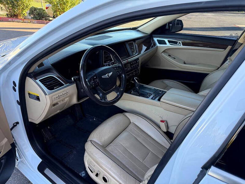 2015 Hyundai Genesis 3.8L