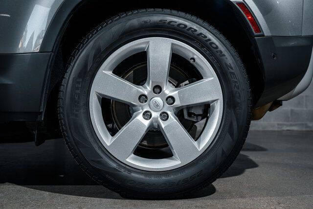 2022 Land Rover Defender 110 SE