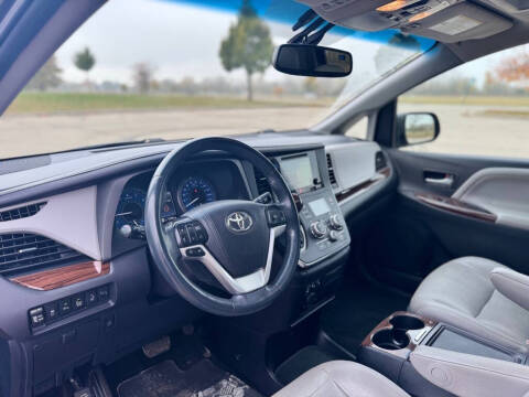 2017 Toyota Sienna XLE 7-Passenger