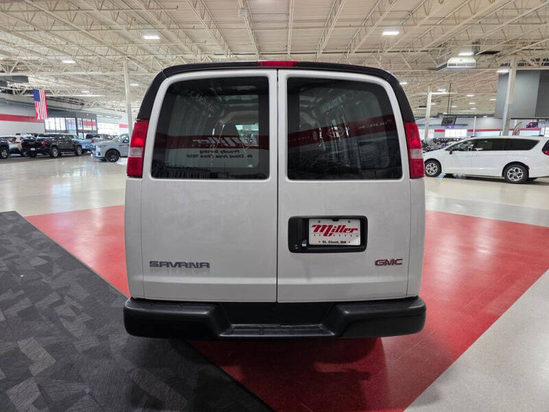 2026 GMC Savana 3500