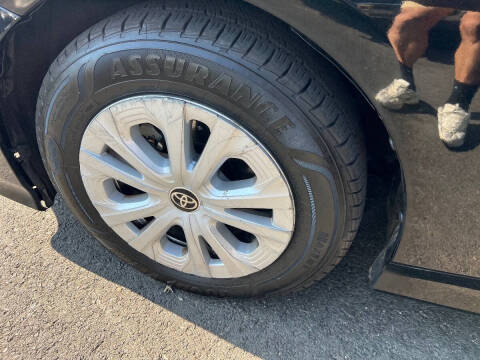 2022 Toyota Prius LE