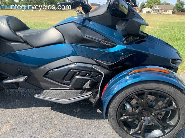2021 Can-Am Spyder® RT SE6