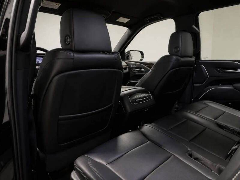 2023 Cadillac Escalade ESV Luxury