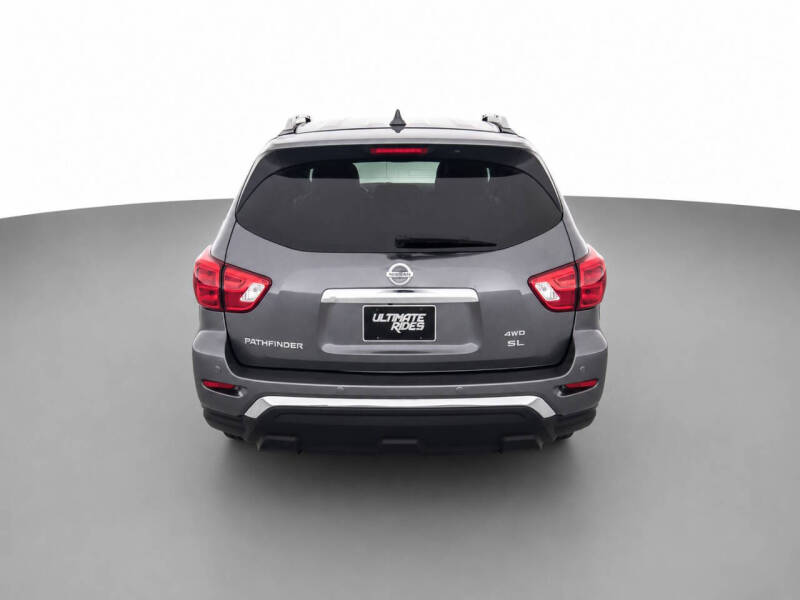 2019 Nissan Pathfinder SL
