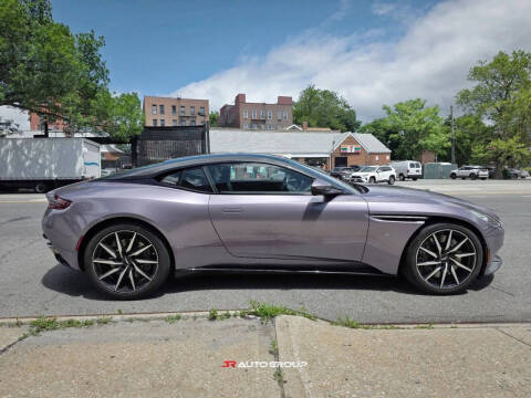 2017 Aston Martin DB11