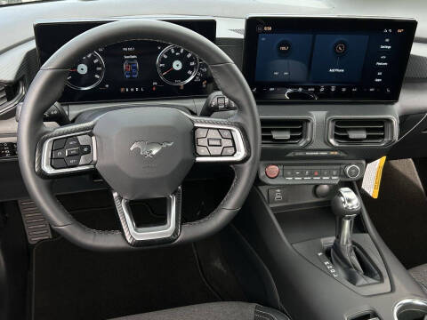 2025 Ford Mustang EcoBoost