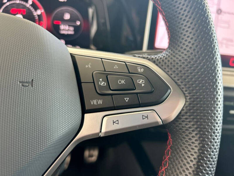 2025 Volkswagen Golf GTI SE