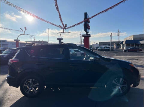 2017 Toyota RAV4 XLE