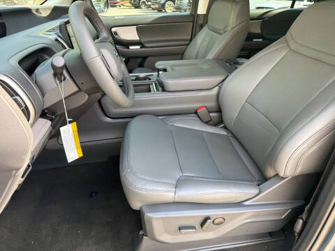 2026 Ford Expedition Active