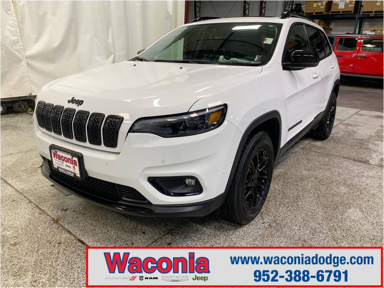 2023 Jeep Cherokee for sale at Victoria Auto Sales in Victoria, MN