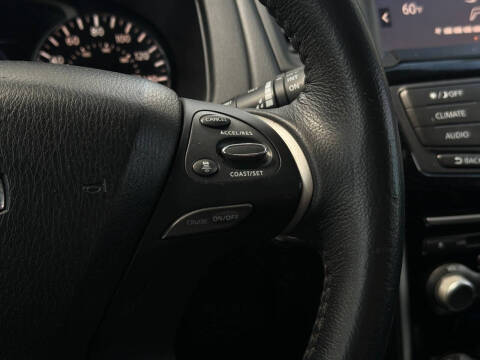 2019 Nissan Pathfinder SV