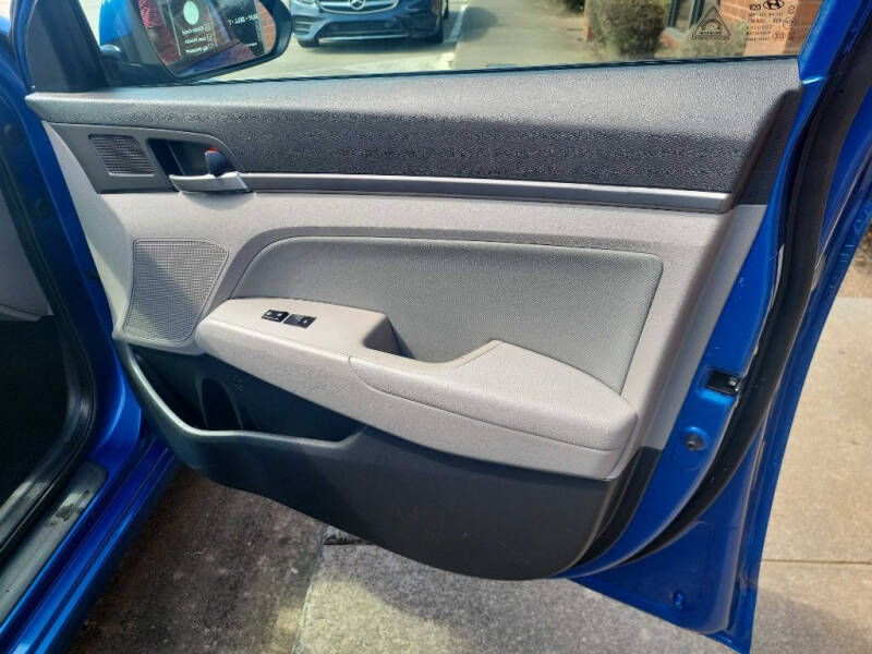 2018 Hyundai Elantra