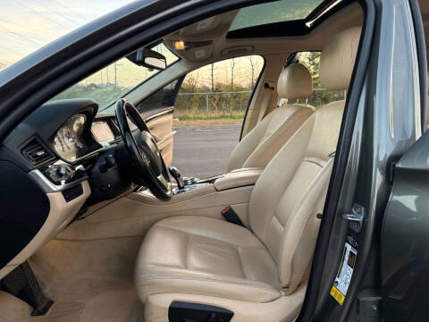 2015 BMW 5 Series 528i