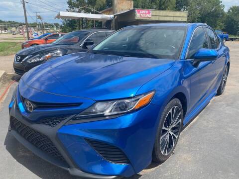 2018 Toyota Camry for sale at BEST AUTO SALES in Russellville AR