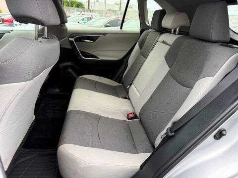 2021 Toyota RAV4 XLE