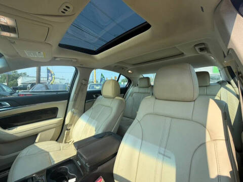 2014 Lincoln MKS