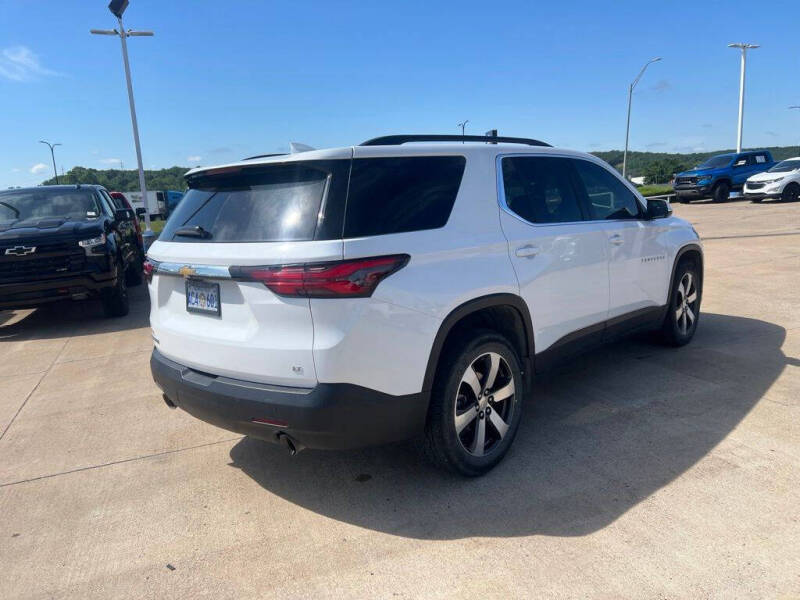 2023 Chevrolet Traverse LT Leather