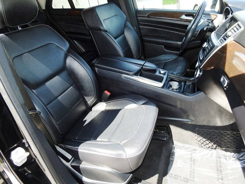 2015 MERCEDES-BENZ ML-Class SUV / Crossover - $17,900