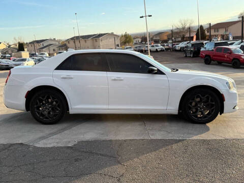 2019 Chrysler 300 Touring