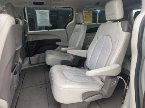 2020 Chrysler Pacifica Touring L Plus
