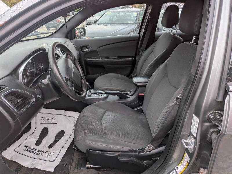 2012 Chrysler 200 LX