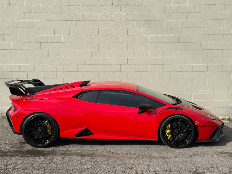 2022 Lamborghini Huracan STO