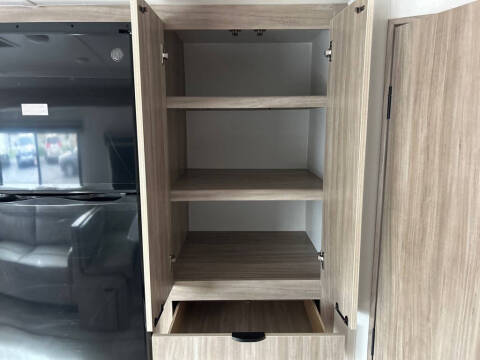 2024 Winnebago 30 BH ACCESS