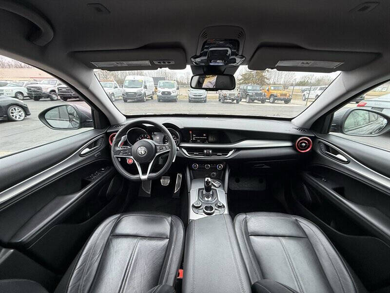 2018 Alfa Romeo Stelvio Sport