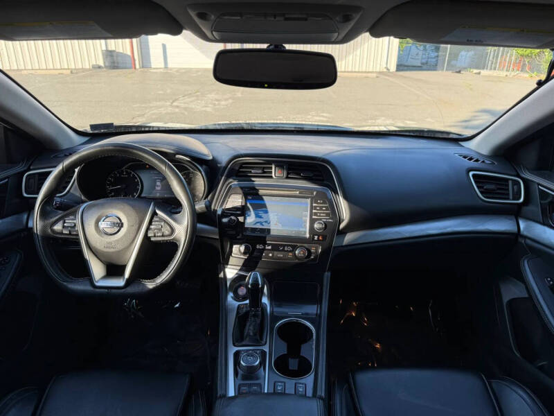 2018 Nissan Maxima