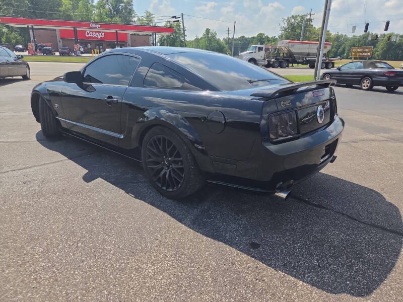 2005 Ford Mustang GT Premium