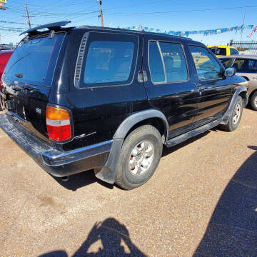 1997 Nissan Pathfinder LE